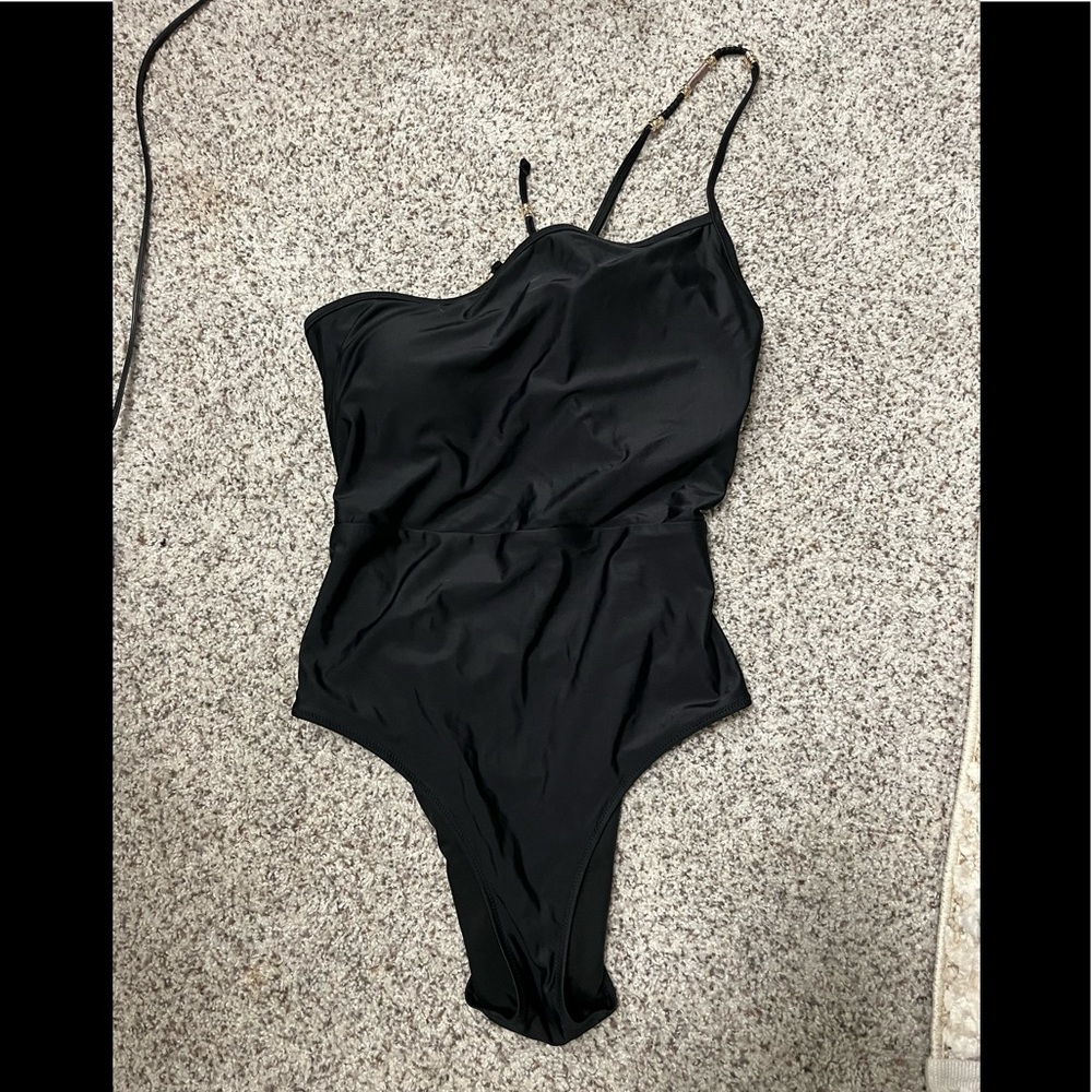 Size L, aerie 1 piece swim suit.